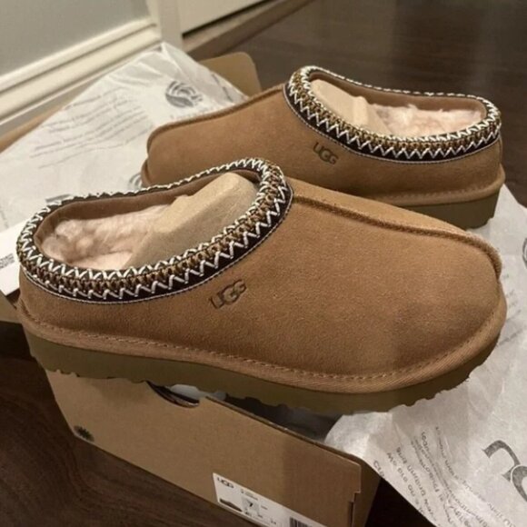 New UGG Tasman Slipper Chestnut - Picture 2 of 6